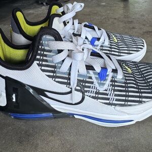 Nike Le Bron  White and Blue Athletic Shoes with Dynamic Design